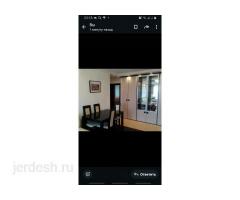 Срочно . Квартира берилет!!! 3-х комнатный 100000 регистрация койуп берет 6 адамга бесплатно !