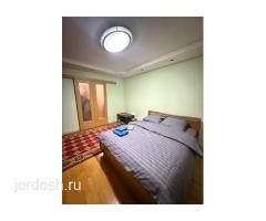 Метрого 2минута пешком. 1-2-3 комнаталуу квартира без хозяин..